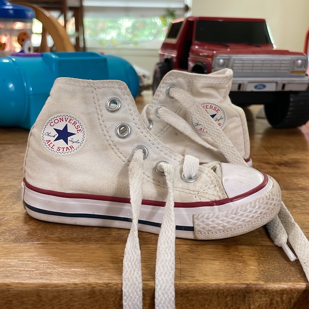 Converse White High-Top Sneakers Classic Canvas Design